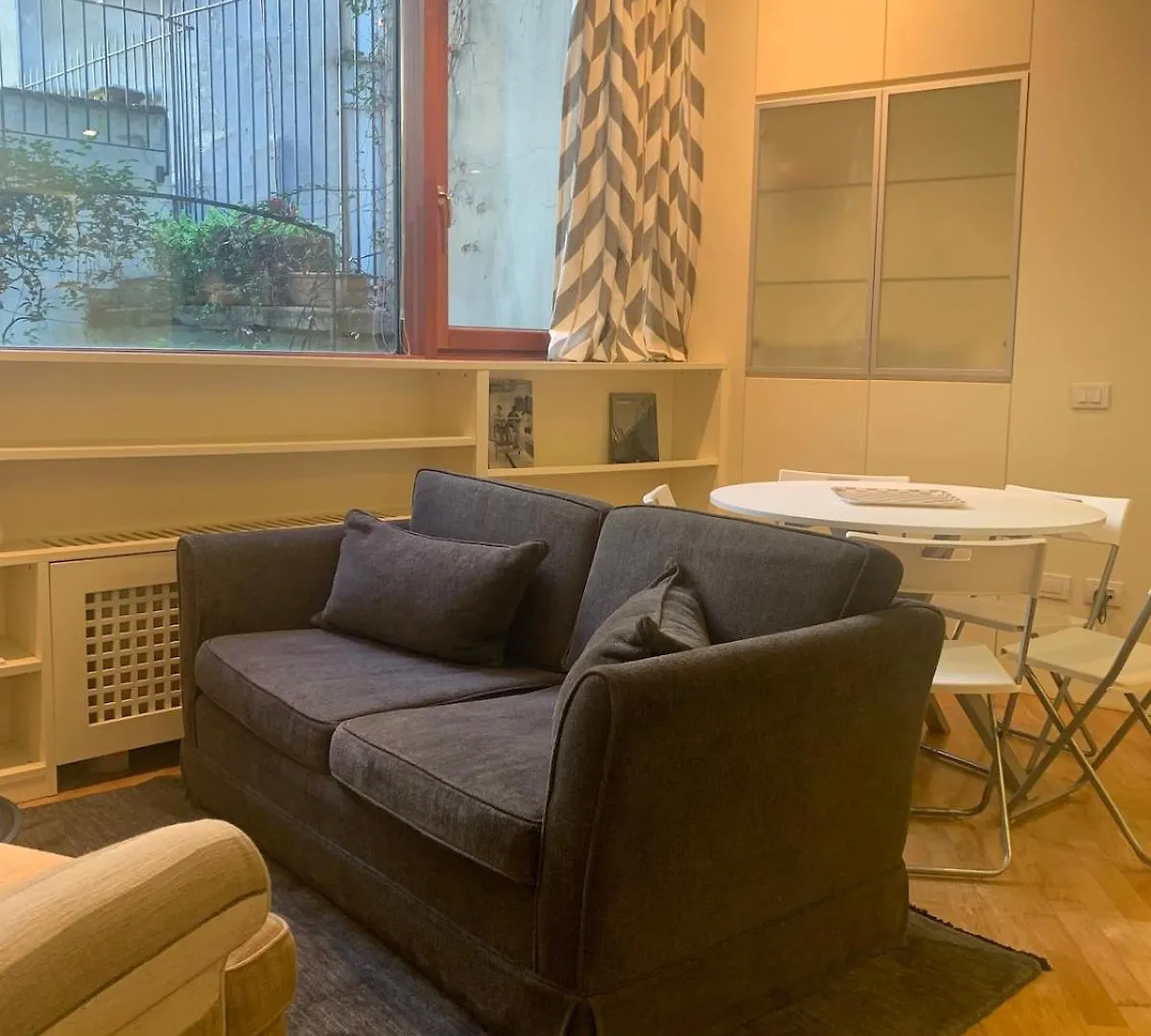 Apartment Duomo 500 Mt - Suite Between Art And Design With Wi-Fi Milan Italy